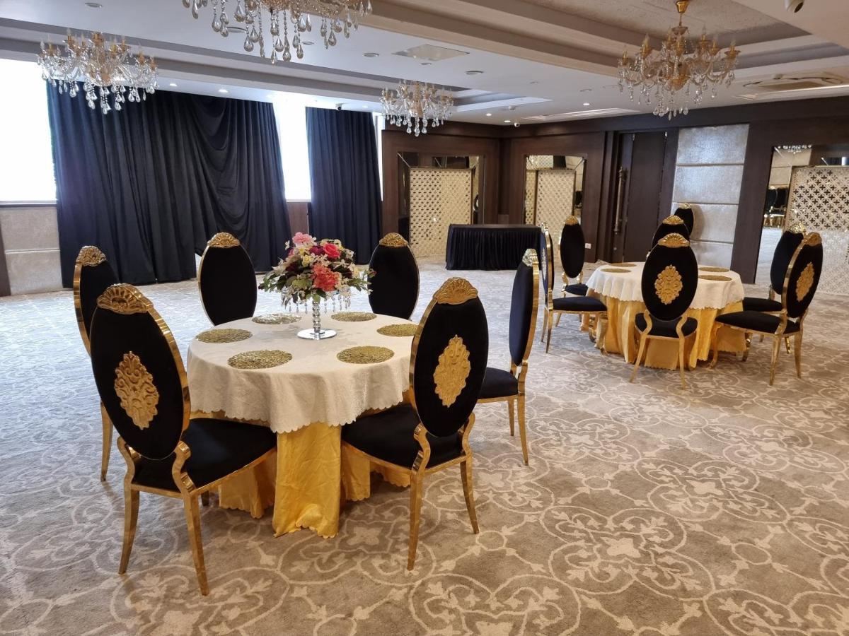 Hotel Casa Aishbagh Lucknow Bagian luar foto