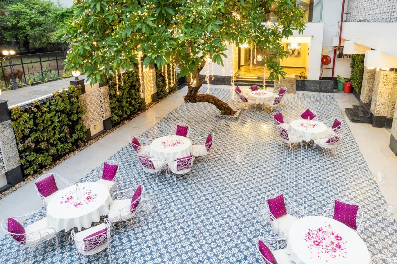 Hotel Casa Aishbagh Lucknow Bagian luar foto