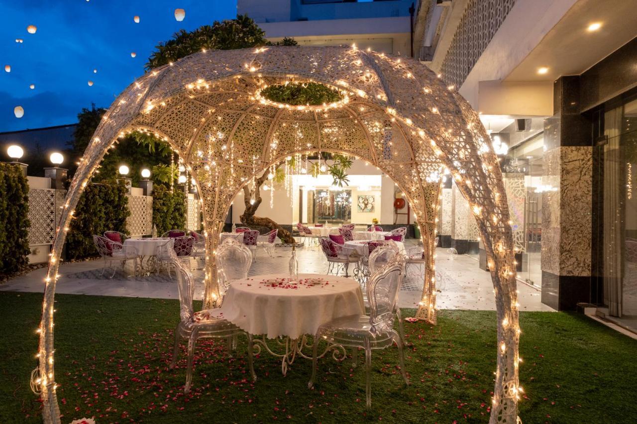 Hotel Casa Aishbagh Lucknow Bagian luar foto